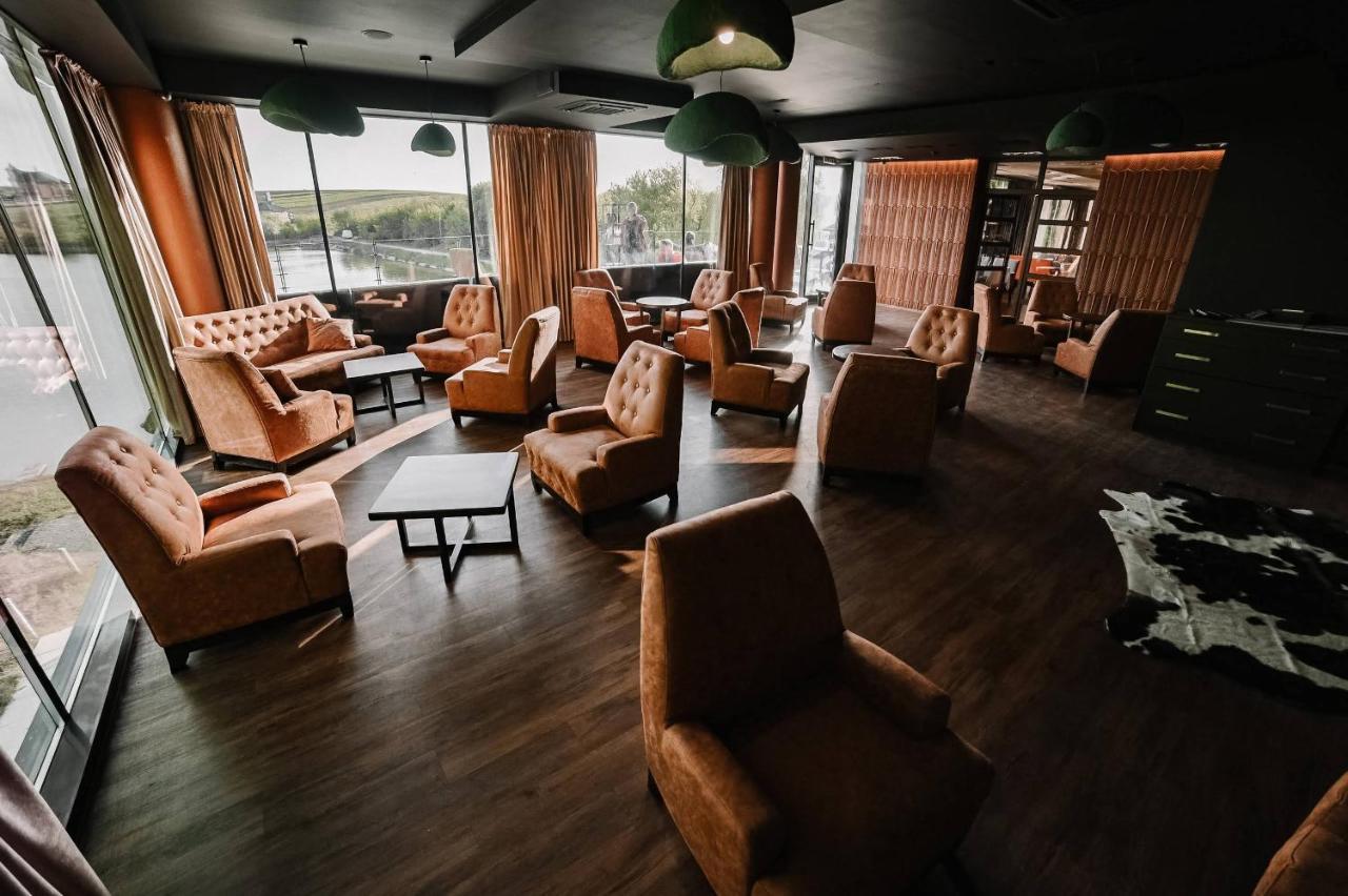 Park Hotel Switzerland Obariv Εξωτερικό φωτογραφία